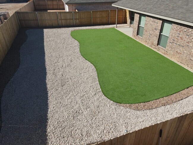 Foto del edificio - 2302 Copperhead Rd