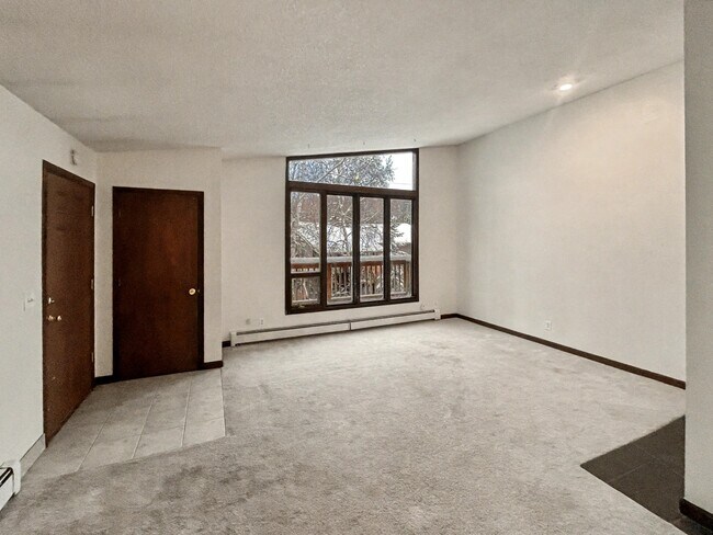 Building Photo - 8516 Boundary Ave