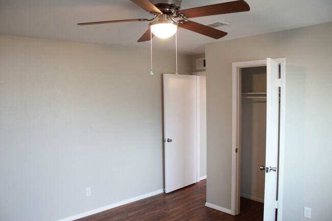 Building Photo - Mesa Park Apartments