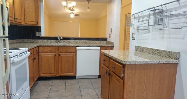 Building Photo - 845 Stonybrook Cir