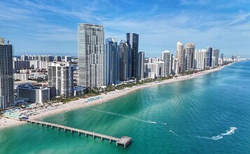 Building Photo - 16711 Collins Ave