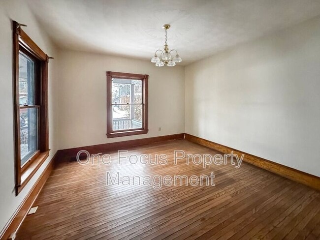 Building Photo - 812 3rd Ave