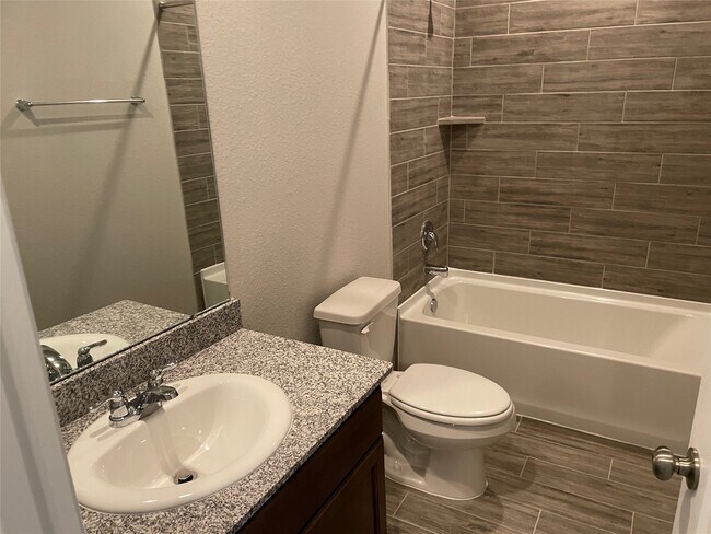 Foto del edificio - 24814 Sierra Laurel Ln