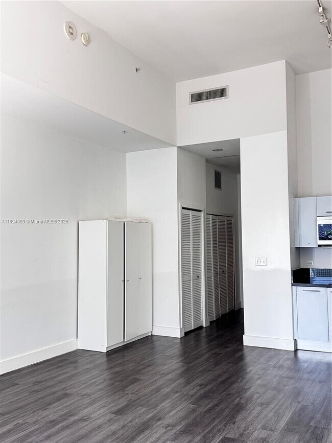 Building Photo - 244 Biscayne Blvd