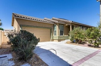Building Photo - 2520 Bottle Palm Ct
