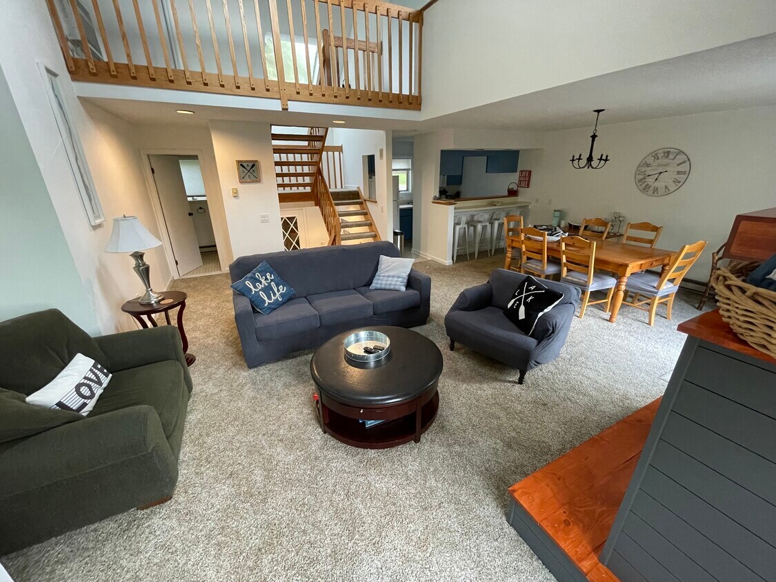 Foto principal - 1 Juniper Hill Dr