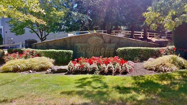 Building Photo - Beautiful Home Located In The Desirable Ma...
