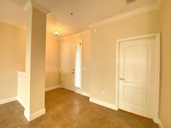 Foto del edificio - 3 Bedroom, 2.5 Bath Townhome in Maitland V...