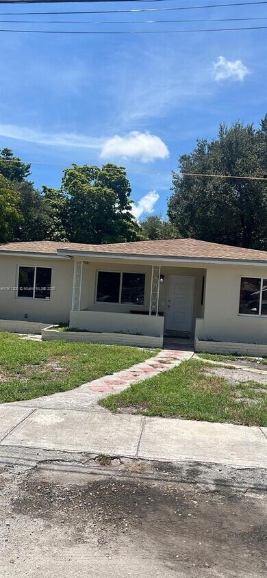 Foto principal - 3280 NW 51st St