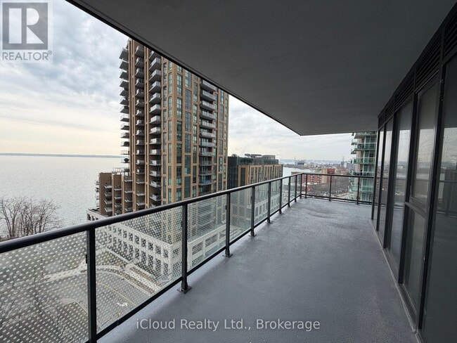 Building Photo - 2075 Lakeshore Rd.