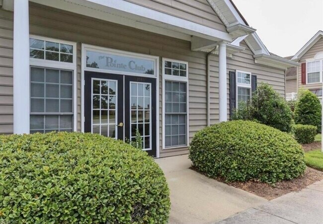 Building Photo - 2513 Old Greenbrier Rd