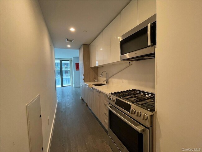 Foto del edificio - 131-05 40th Rd