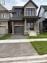 Building Photo - 215 Aviron Cres