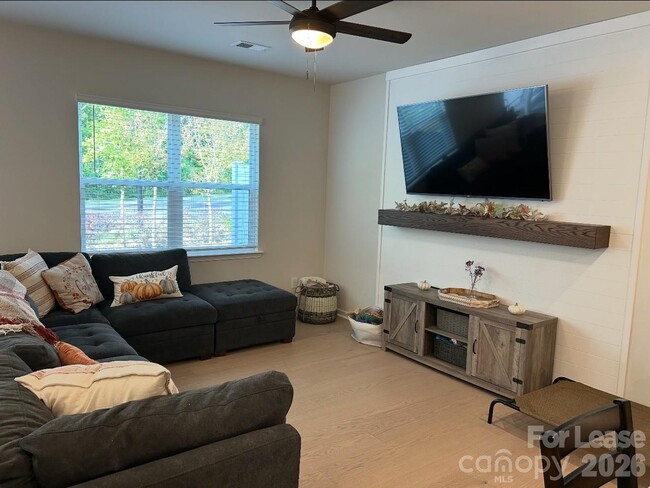 Building Photo - 6021 Caprera Wy