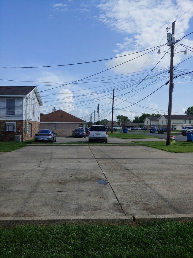 Foto del edificio - 118 Oak Ridge Ave