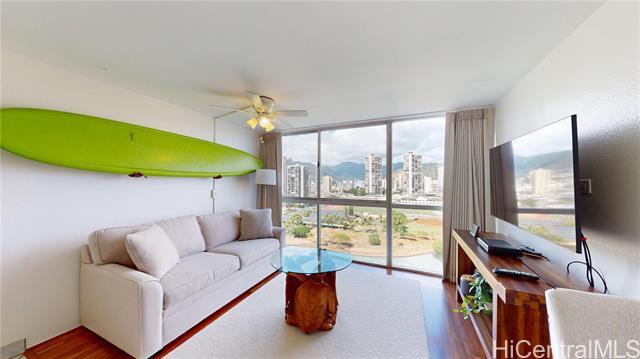 Building Photo - 2211 Ala Wai Blvd