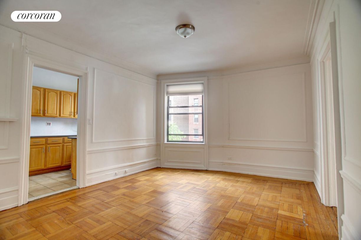Foto principal - 315 W 102nd St