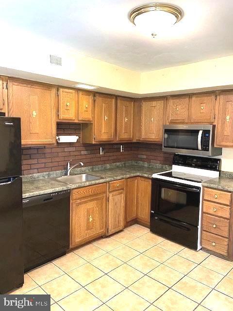 Foto del edificio - 902 Continental Dr