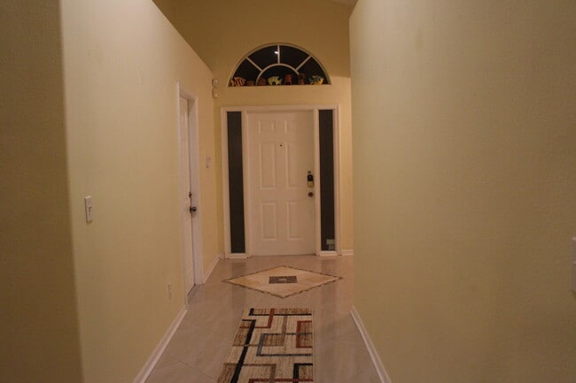Building Photo - 1612 Oak Berry Cir