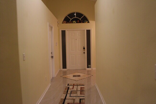 Foto del edificio - 1612 Oak Berry Cir