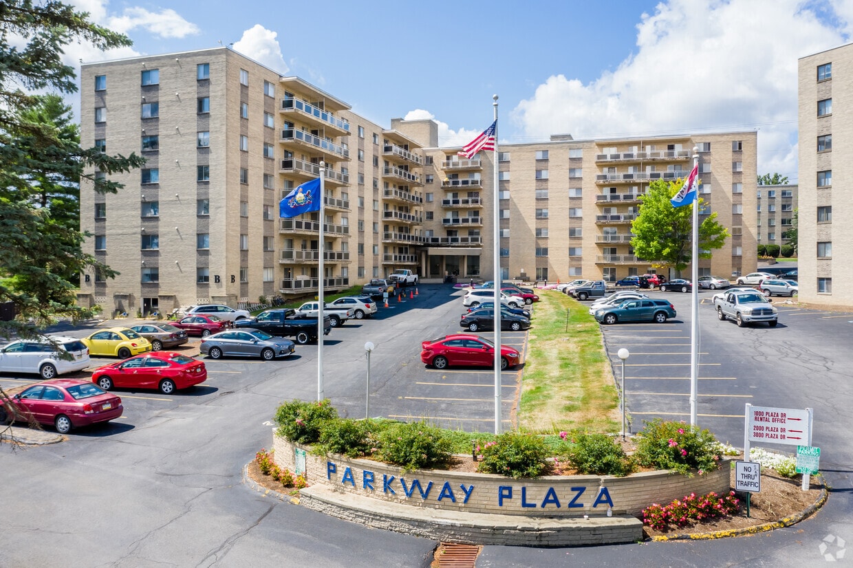 Parkway Plaza - Parkway Plaza