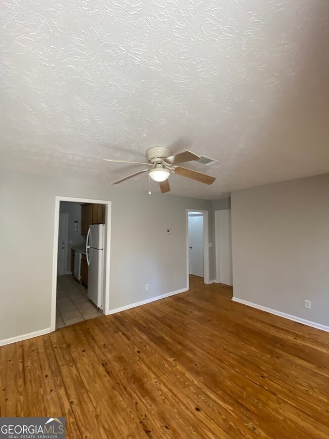 Building Photo - 56 Sunrise Cir