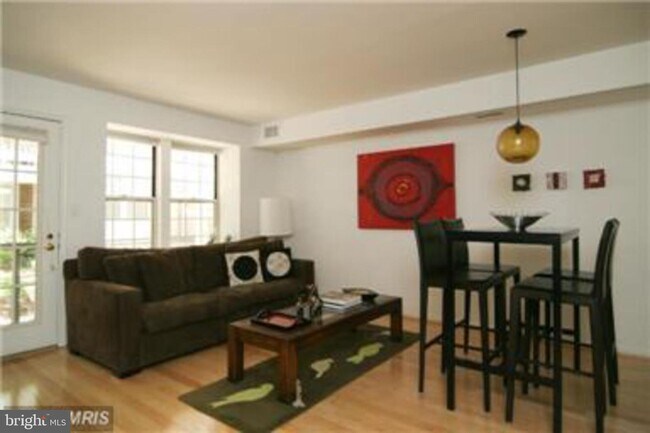 Foto del edificio - 2616 S Arlington Mill Dr