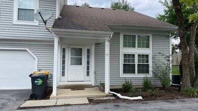 Building Photo - 113 Hazelnut Dr