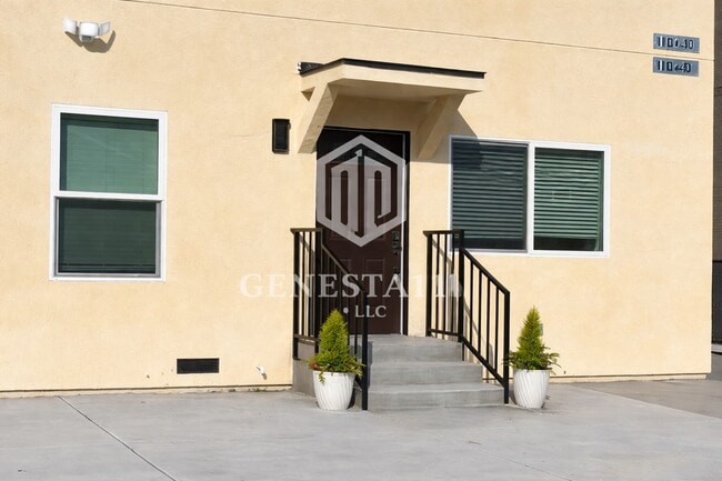 Foto del edificio - 11040 Genesta Ave