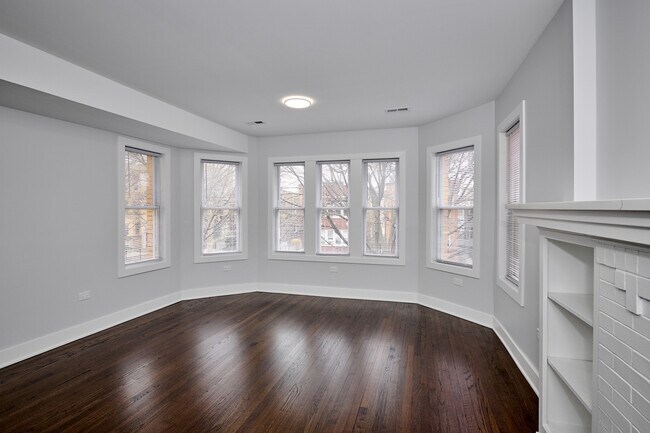Foto del edificio - 6237 N Fairfield Ave