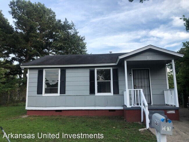 Building Photo - 2 br, 1 bath House - 161 Roosevelt Rd