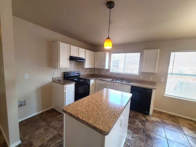 Foto del edificio - 2736 Murphy Dr