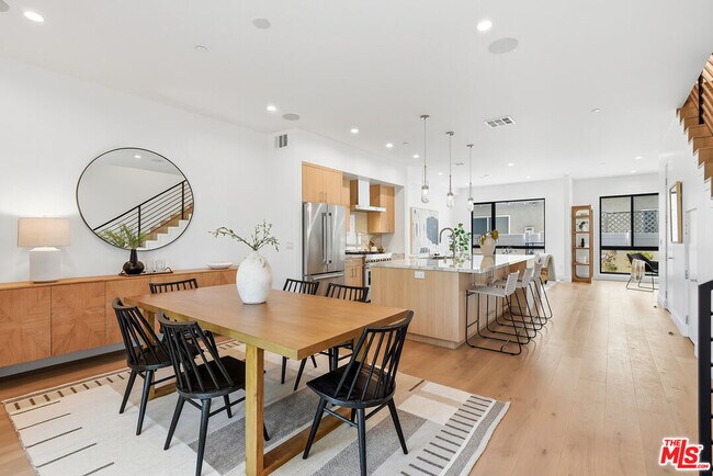 Foto del edificio - 4095 Sawtelle Blvd