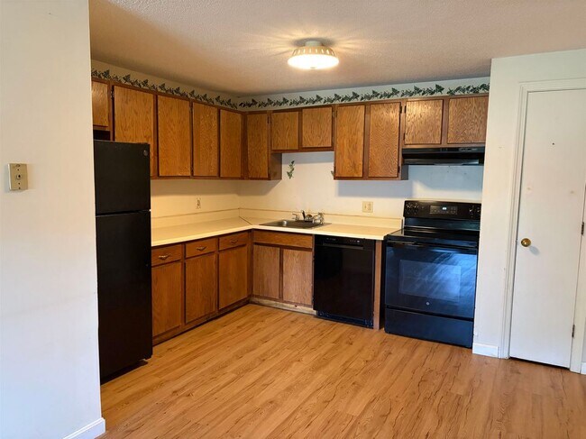 Foto del edificio - 904 White Cedar Blvd