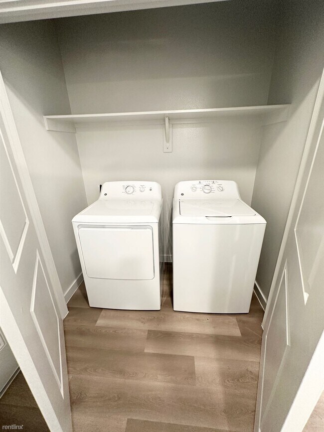 Foto del edificio - 2 br, 2 bath Condo - 448 Chris Kelley Blvd...