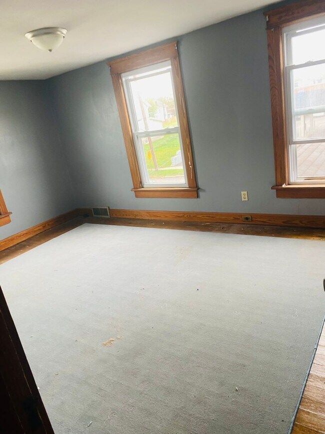 Foto del edificio - 2 bedroom single family home ready now
