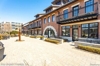 Building Photo - 431 S Eton St