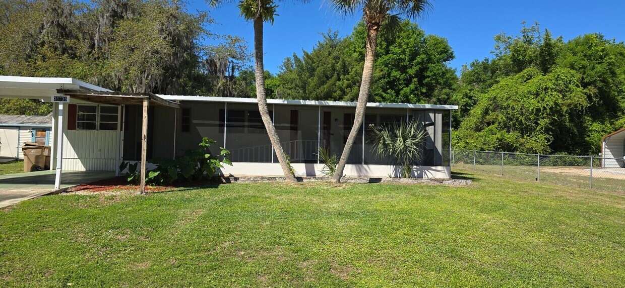 Primary Photo - 2 bed 2 bath with carport.