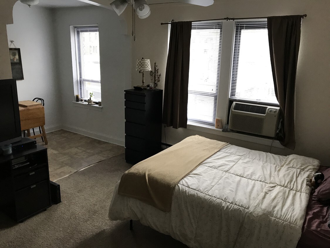 Primary Photo - 2620 N Hampden Ct