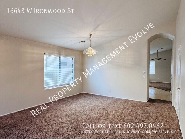 Foto del edificio - 16643 W Ironwood St