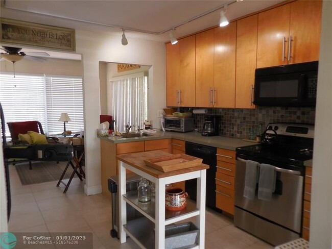 Foto del edificio - 3050 NW 1st Ave
