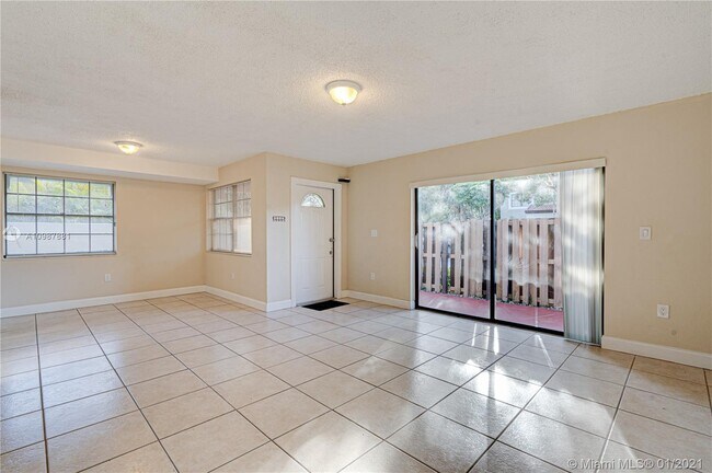 Foto del edificio - 10535 SW 154th Ct