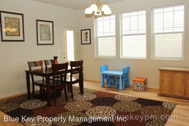 Foto del edificio - 11090 SW Mont Blanc St