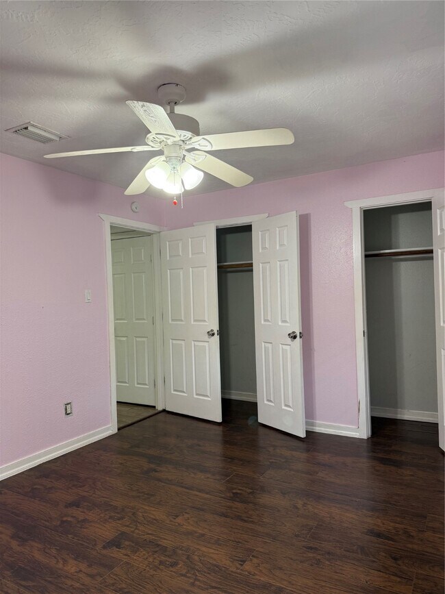 Foto del edificio - 7425 Cook Rd