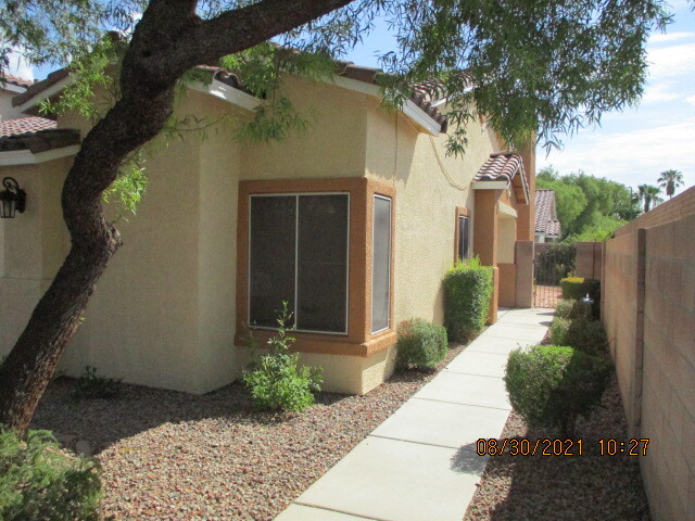 Primary Photo - 1472 Creslow Ct