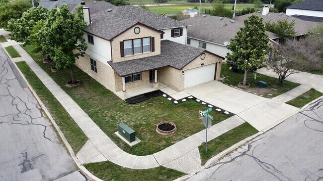 Building Photo - 324 Willow View