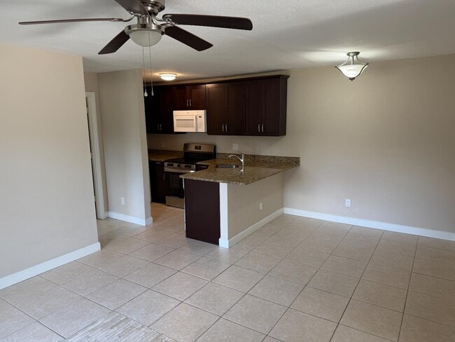 Photo - 6004 Westgate Dr Apartment