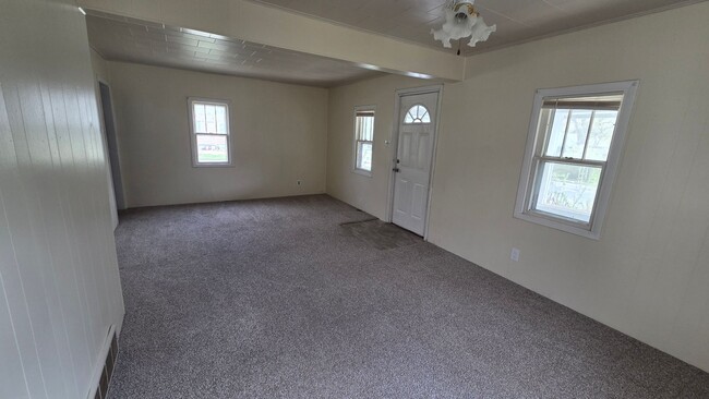 Foto del edificio - 2 bedroom 1 bath house
