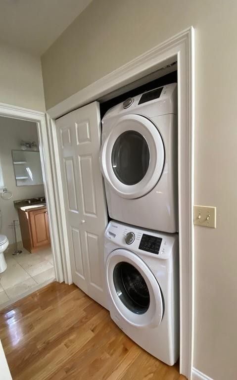 Foto del edificio - 261 W 2nd St