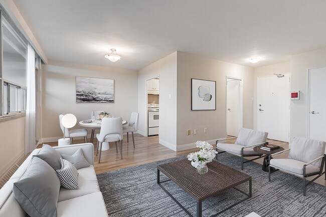 Building Photo - 569 Sheppard Avenue West